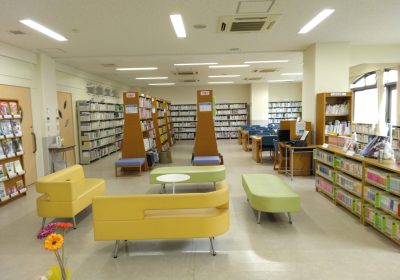 最近少しレイアウト変更した図書室