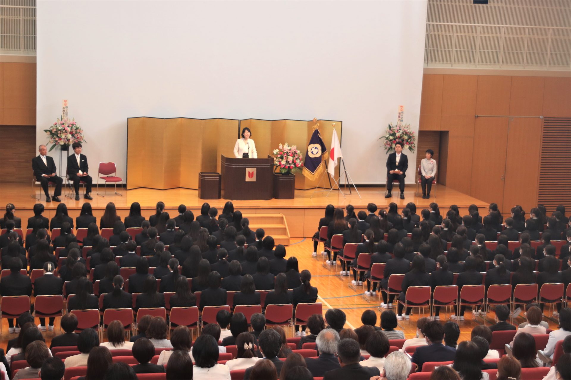 4月の入学ではマスク無しで式辞を述べました