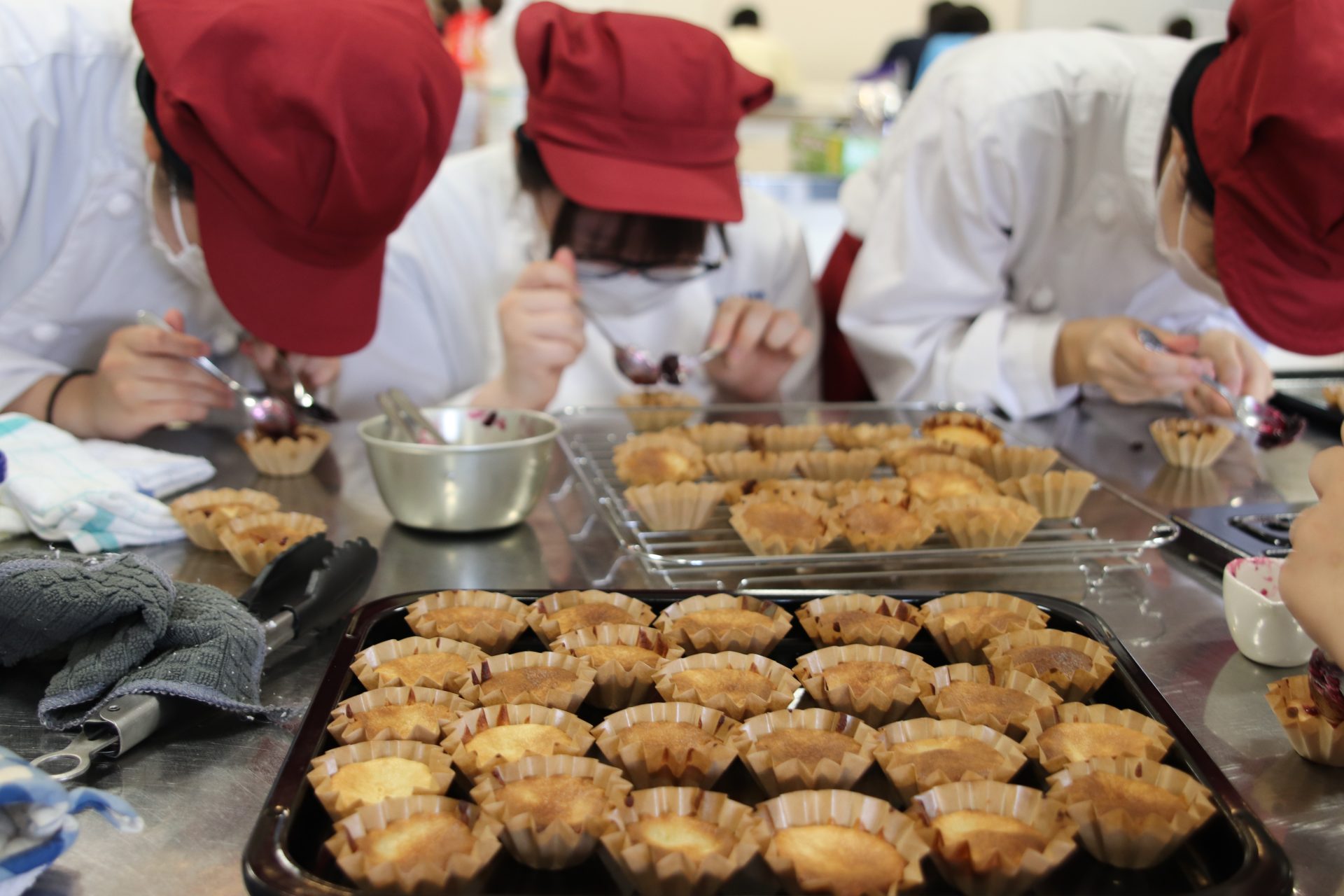 ライフデザインコースは文化祭に向けて大量調理の練習を重ねました