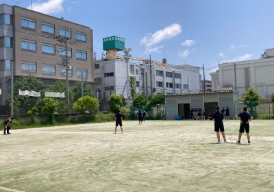バッターボックスにご注目！（遠すぎて見えない？！（笑）