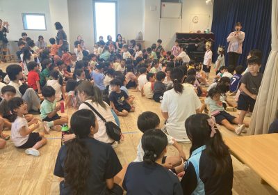 今日は幼稚園で「8月のお誕生日会」