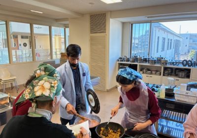 野菜をミキサーで液体状にしてから煮込んでいました