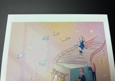 これがイラストの一部（ちらり！）まさに本校のあの階段～！