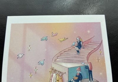 これがイラストの一部（ちらり！）まさに本校のあの階段～！