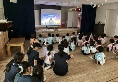 映画を見たり・・・